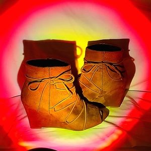 REPORT▪︎ Pongo▪︎ 7.5 cognac booties!